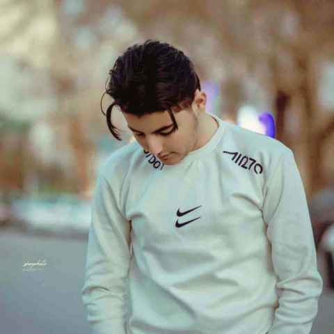 دانلود آهنگ ﻣﻨﺖ ﺑﻤﻴﺮه ﭼﺮا ﺣﺮف ﻧﻤﻴﺰﻧﻰ اﻓﺘﺎدی ﮔﺮﻳﻪ